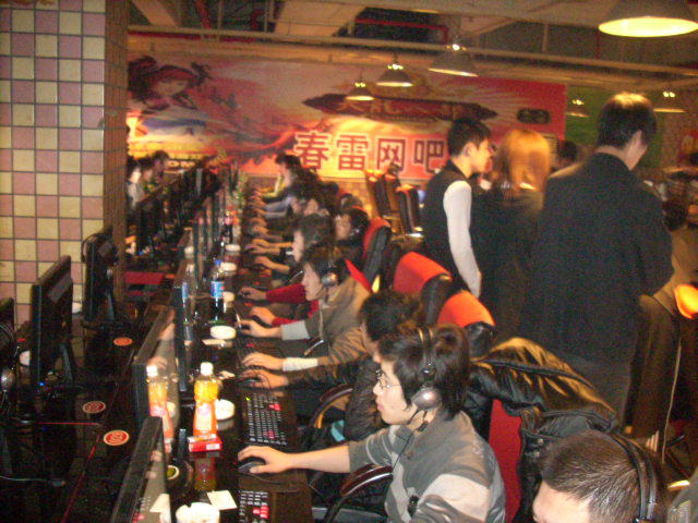 FaZe和 Fnatic 在2025年StarLadder布达佩斯Major的首场比赛中取得胜利